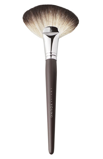 Louise Young LY20 Super Fan Brush. $42.