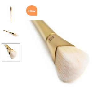 Real Techniques Bold Metals Triangle Foundation Brush.